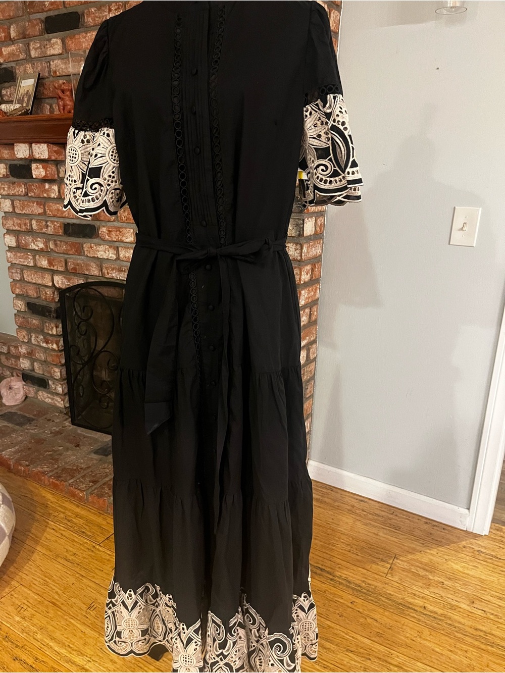 Love x Design NWOT $128 Southampton Embroidered Maxi Shirtdress - Picture 3 of 8